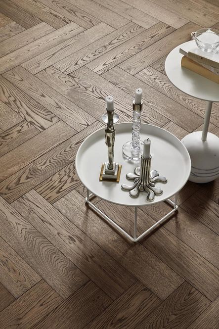 Hovedbilde Fiskebensparkett Tarkett Segno Eik Old Grey